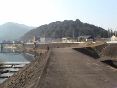 ��΂̖{�{�R����h�̐��ʂɌ�����B